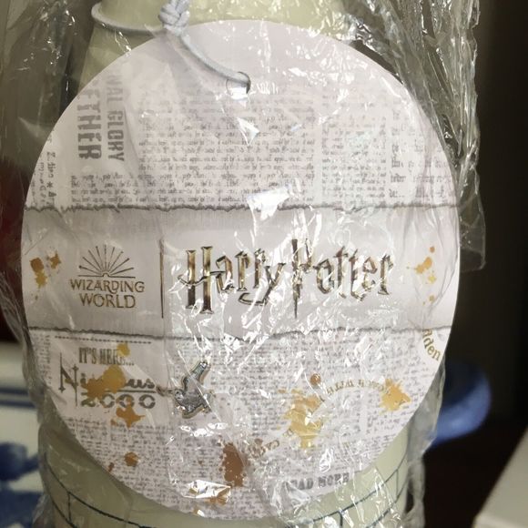 NWT Harry Potter Wizarding World Diagon Alley Embossed Stainless Steel Bottle - Picture 5 of 10
